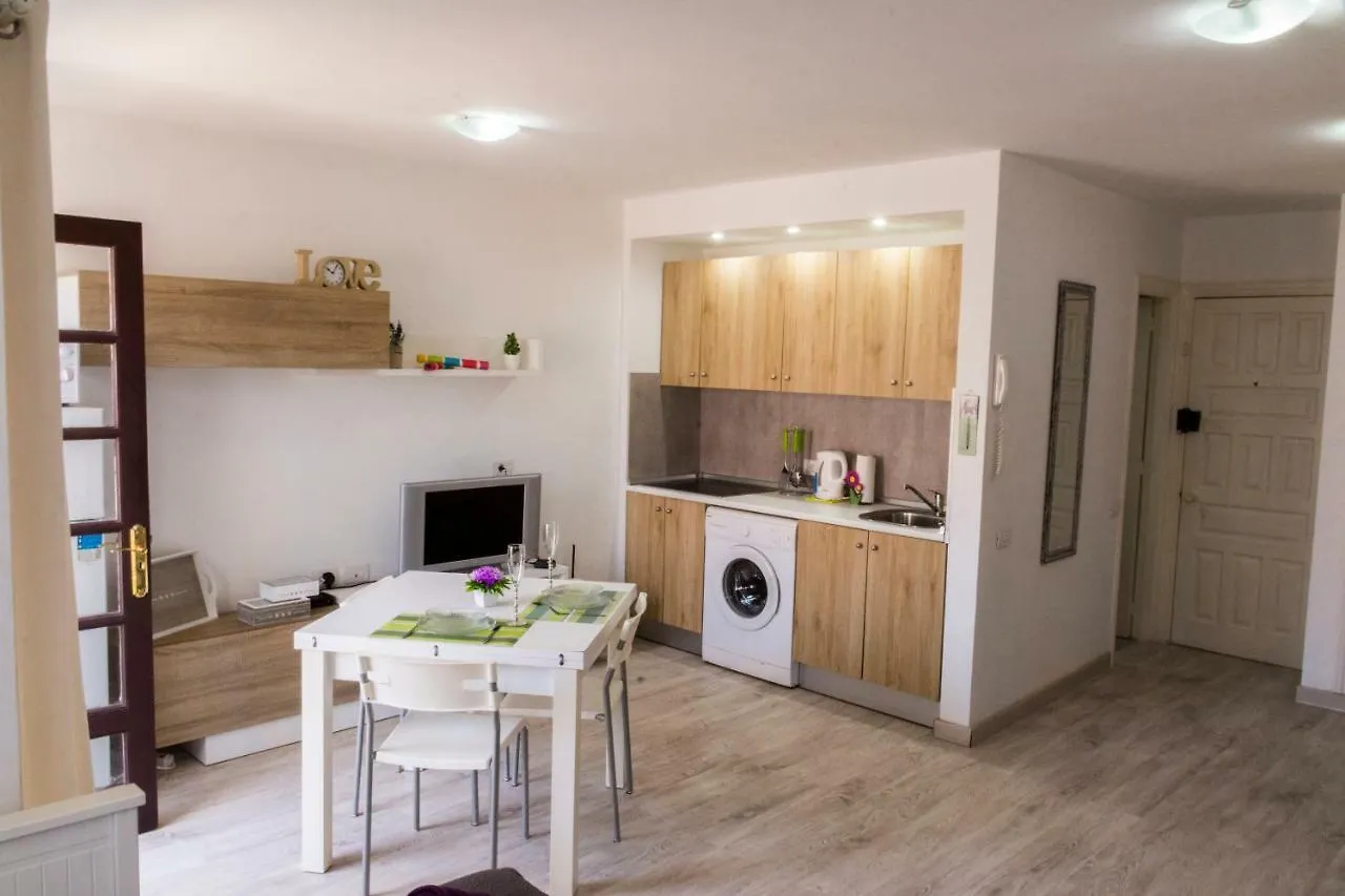 Apartamento Casita Blanca كوراليهو شقة
